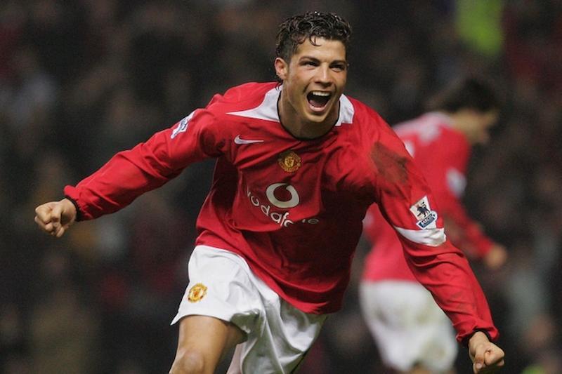 Tiền vệ cánh trái Cristiano Ronaldo - Nỗi khiếp sợ trong đội hình Manchester United 2008