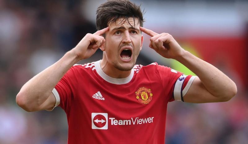 Maguire suýt làm cho cầu thủ đội mình - C.Ronaldo gãy răng là Manchester United meme gây cười